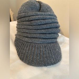 (FREE with purchase) knitted pageboy hat